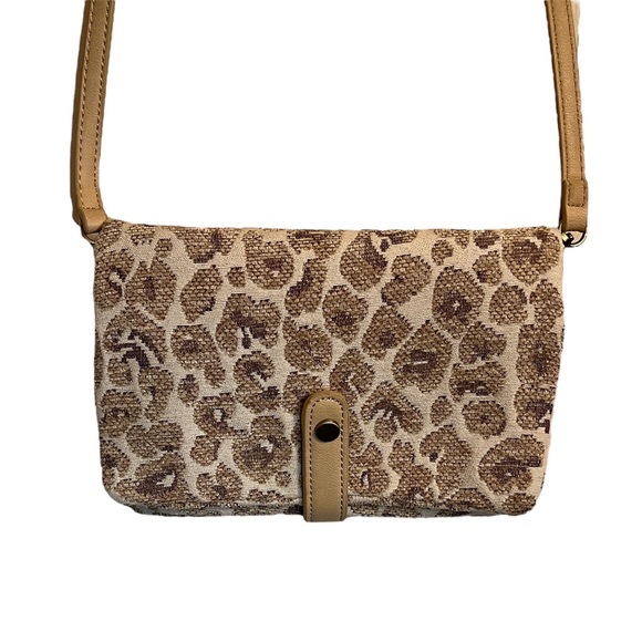 Anthropologie NWOT Crossbody Bag Woven Fabric Beige Sable Animal Graphic Clutch - Picture 8 of 9
